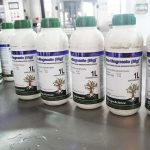 Füll- und Verschließmaschine für Flüssigflaschen mit Pestiziden